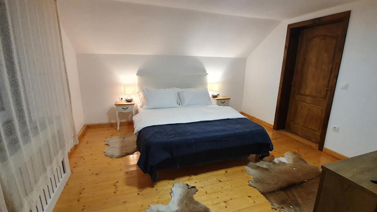 Ferienhaus Bran 99 *